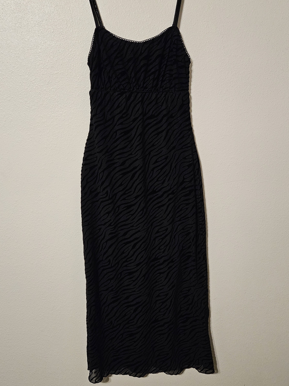 Madden NYC Burnout Velvet Midi Dress Black Animal Print, size XXS